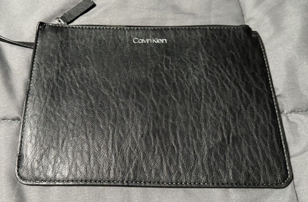 Calvin Klein Black Purse/ Wristlet RN54163 CA57151